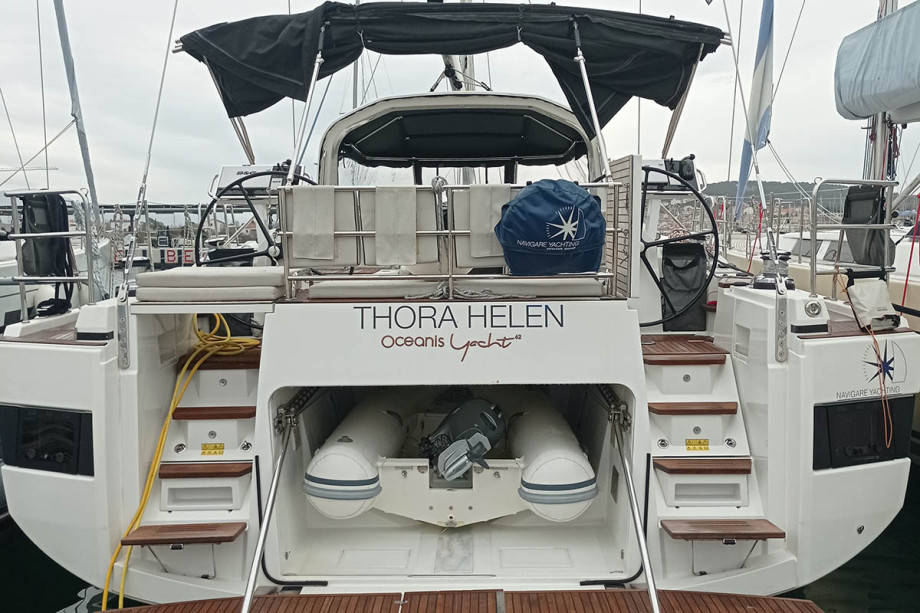 Thora Helen