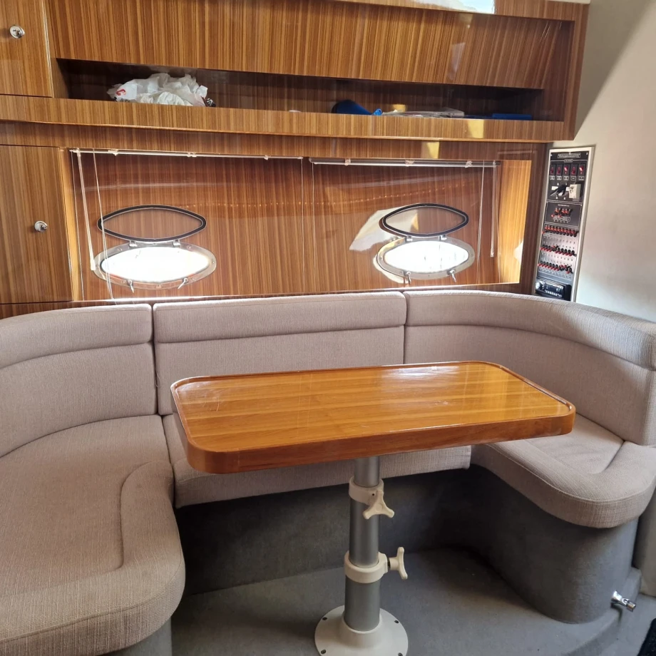 MOTOR YACHT MIRAKUL 40 - BLACK
