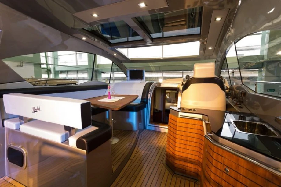 MOTOR YACHT MIRAKUL 40 - BLACK