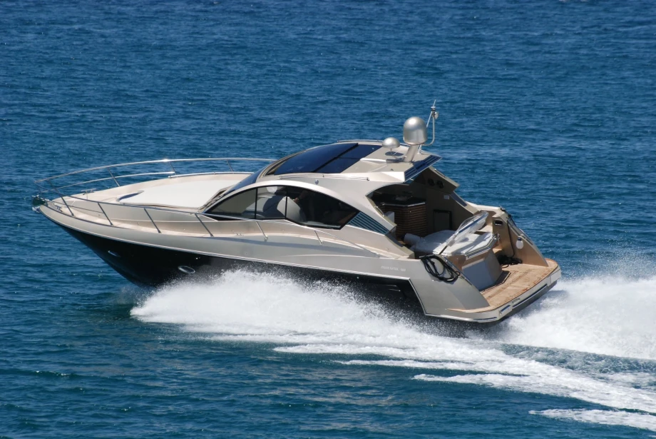 MOTOR YACHT MIRAKUL 40 - BLACK